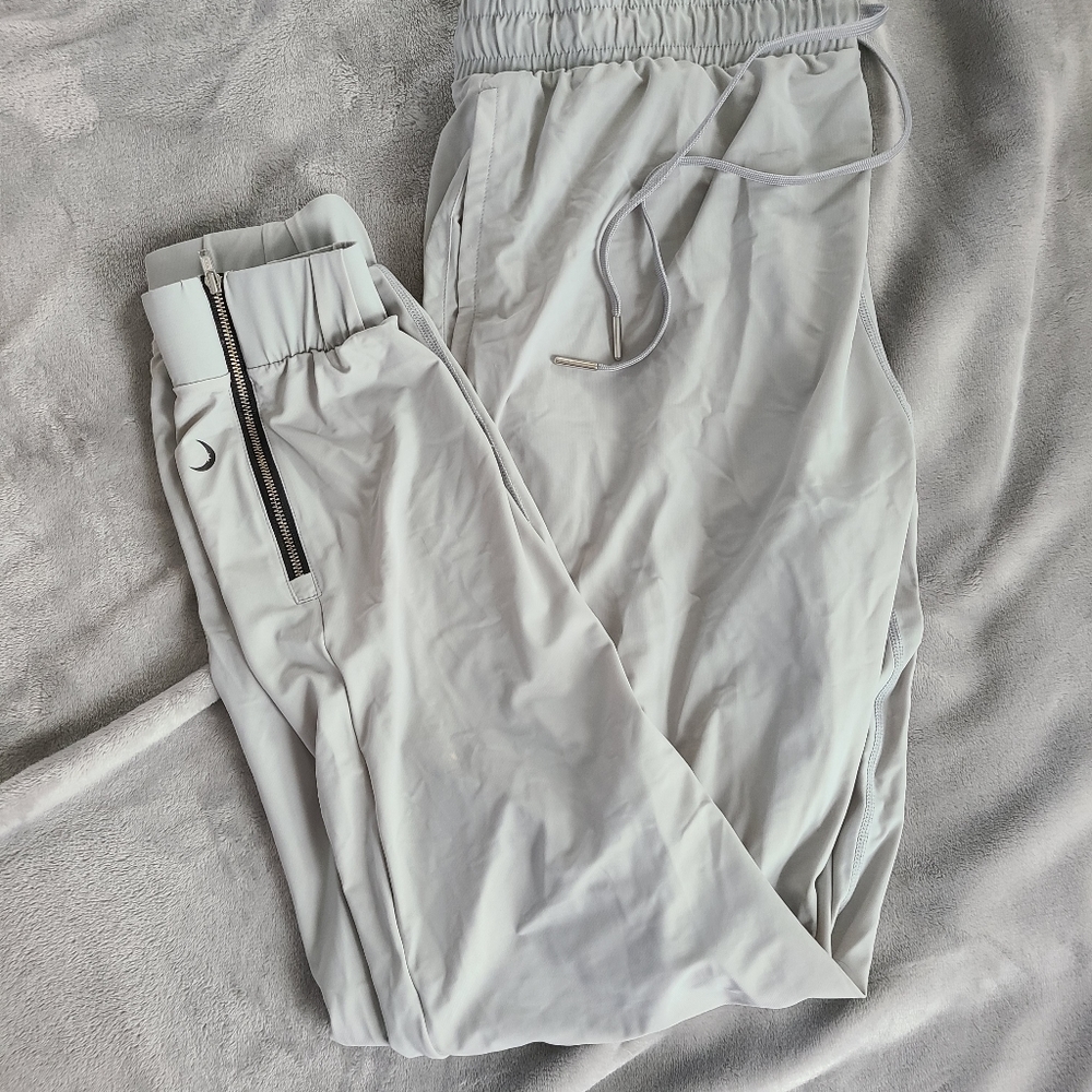 Grey everywhere zipper joggers Large